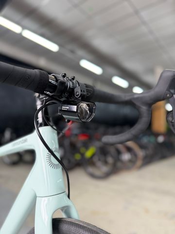 Cannondale Synapse Carbon 2 RLE 2023 2023 Road & Gravel usato, Grigio chiaro — immagine 5 di 24