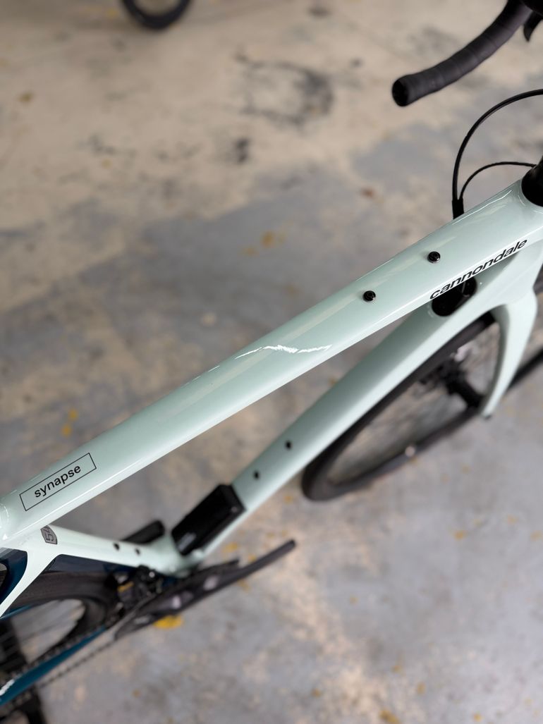 Cannondale Synapse Carbon 2 RLE 2023 2023 Road & Gravel usato, Grigio chiaro — immagine 15 di 24