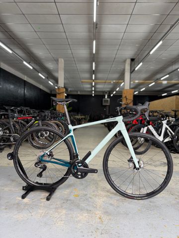 Cannondale Synapse Carbon 2 RLE 2023 2023 Road & Gravel usato, Grigio chiaro — immagine 1 di 24