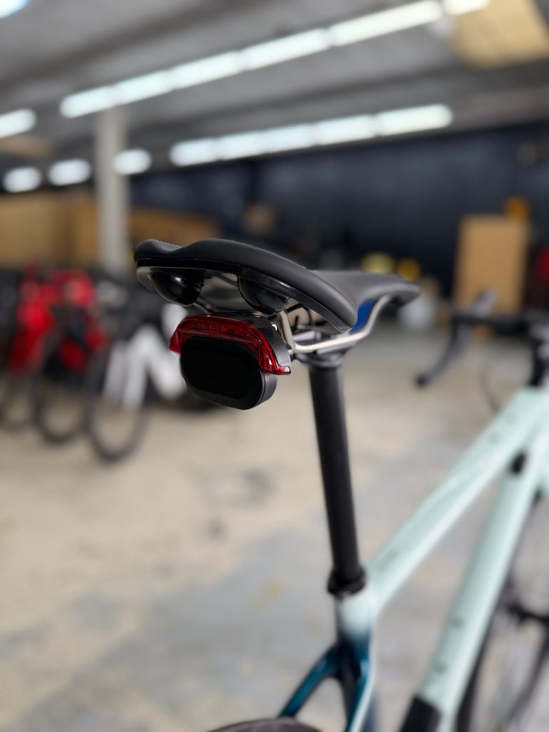 Cannondale Synapse Carbon 2 RLE 2023 2023 Road & Gravel usato, Grigio chiaro — immagine 18 di 24