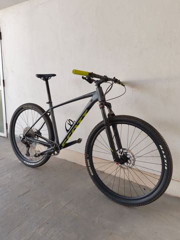 Used Scott Scale Shimano Deore 2020 Mountainbike, Black — image 2 of 3