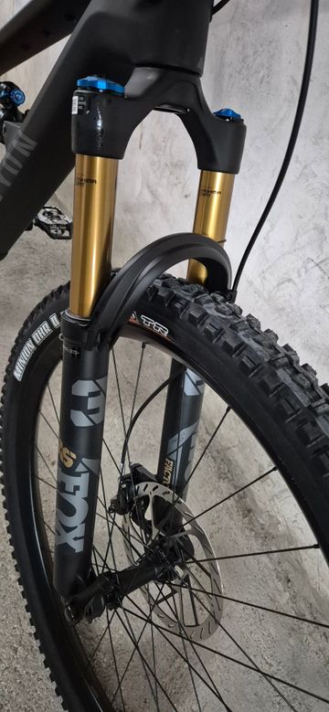 Canyon Spectral CF 9 2025 2025 Mountainbike de segunda mano, Negro — imagen 5 de 14