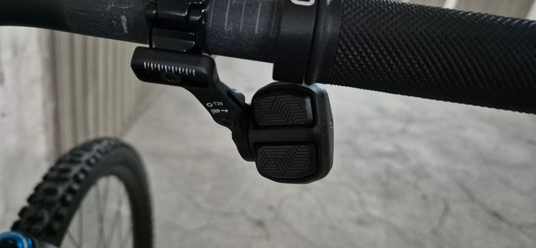 Canyon Spectral CF 9 2025 2025 Mountainbike de segunda mano, Negro — imagen 7 de 14