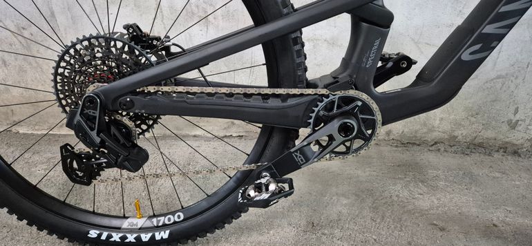 Canyon Spectral CF 9 2025 2025 Mountainbike de segunda mano, Negro — imagen 3 de 14
