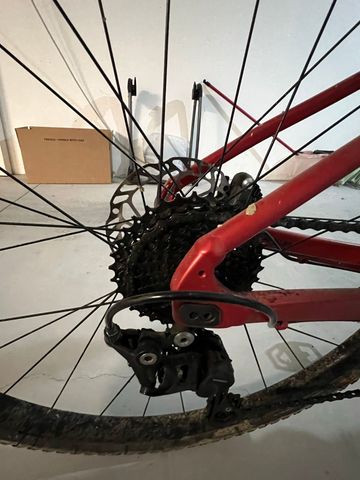 Used Giant Revolt 1 2022 2022 Road & Gravel, Red — image 6 of 13