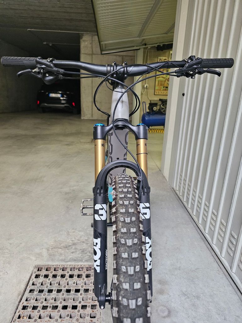 Gebrauchtes Orbea RISE H15 2022 2022 Mountainbike, Hellgrau, 29 — Bild 2 von 9