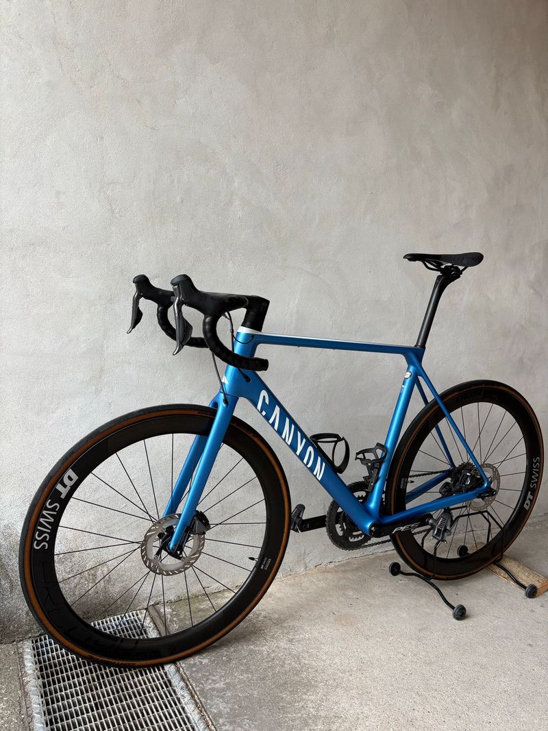 Used Canyon Ultimate CF SL Disc 8.0 Di2 Aero 2020 2020 Road & Gravel
