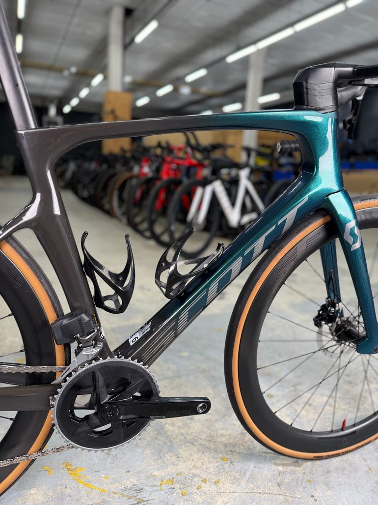 Używany Scott Foil RC 20 2022 2022 Road & Gravel — zdjęcie 15 z 26