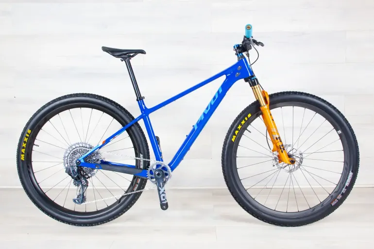 Used Pivot LES SL 2023 Mountainbike, Blue — image 2 of 15