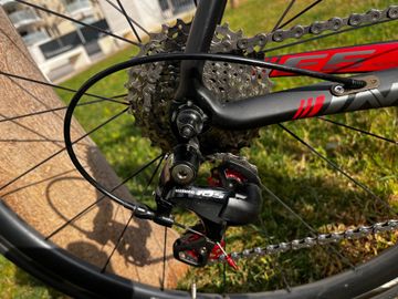 Used Mendiz F6 Shimano 105 2016 Road & Gravel, Red — image 3 of 10