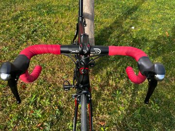 Used Mendiz F6 Shimano 105 2016 Road & Gravel, Red — image 8 of 10