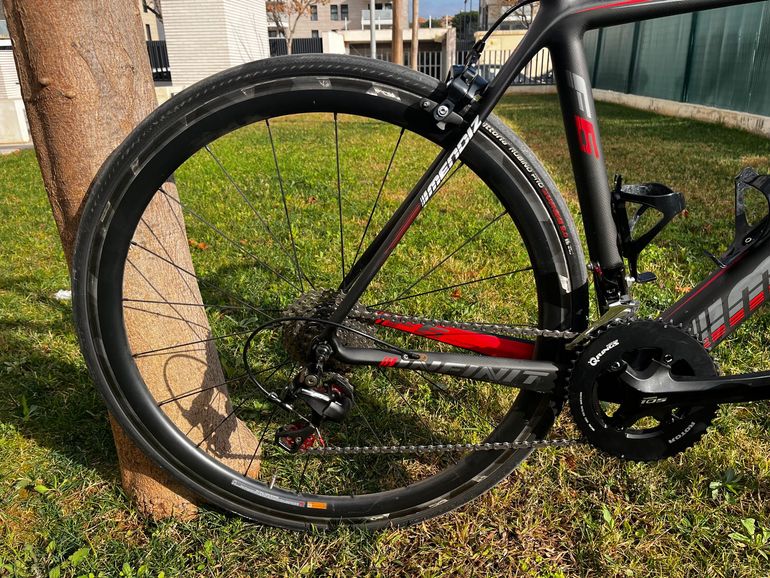 Used Mendiz F6 Shimano 105 2016 Road & Gravel, Red — image 4 of 10