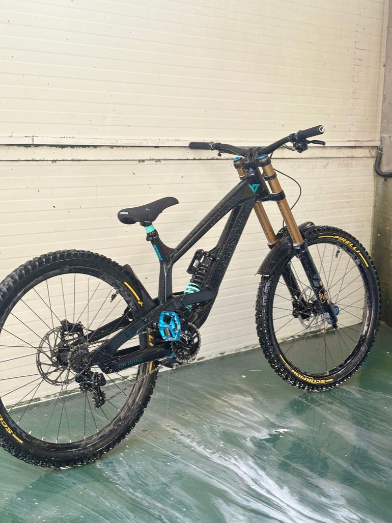 Gebrauchtes YT Industries Tues CORE 2 27 2023 2023 Mountainbike, Schwarz, 27.5 — Bild 7 von 8