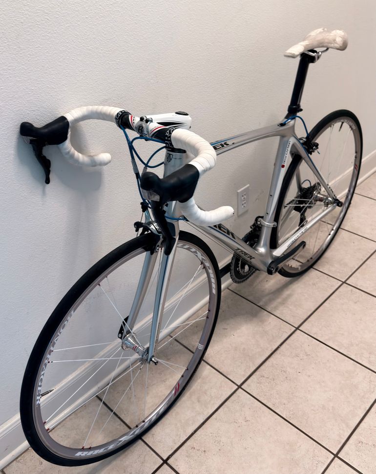 Used Trek Madone 6.5 2009 2009 Road & Gravel, Light Gray — image 3 of 20
