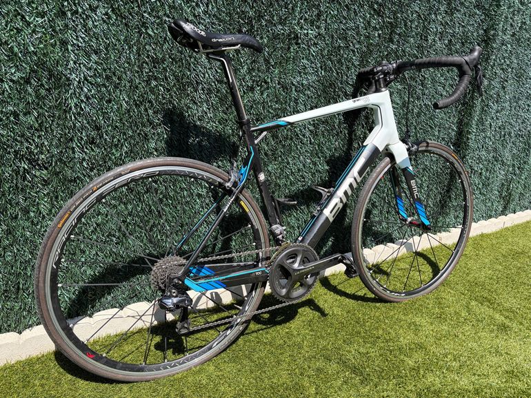Used BMC Custom Shimano Ultegra Di2 2014 Road & Gravel, White — image 13 of 18