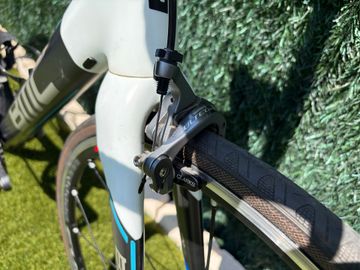 Used BMC Custom Shimano Ultegra Di2 2014 Road & Gravel, White — image 5 of 18