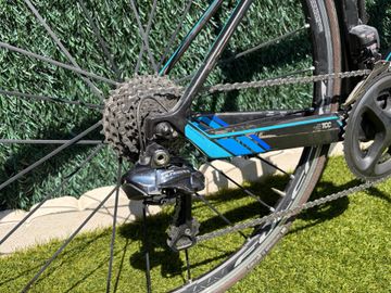 Used BMC Custom Shimano Ultegra Di2 2014 Road & Gravel, White — image 4 of 18