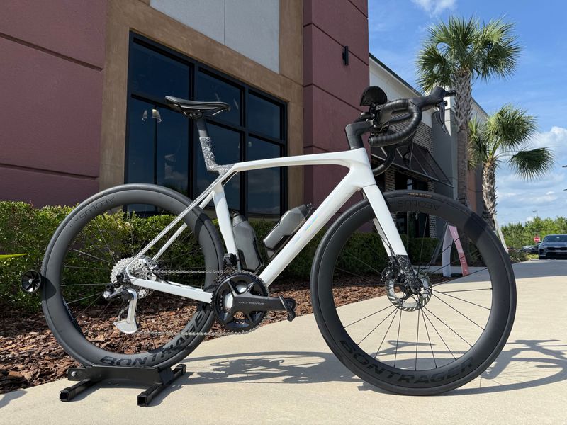 Used Trek Madone SL 7 2027 2027 Road & Gravel