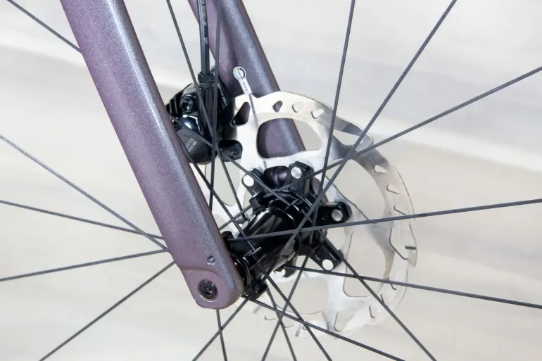 Used Giant Defy Advanced 1 2023 Road & Gravel, Light Gray — image 8 of 15