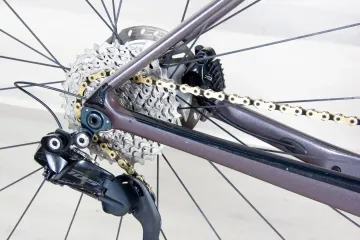 Used Giant Defy Advanced 1 2023 Road & Gravel, Light Gray — image 5 of 15