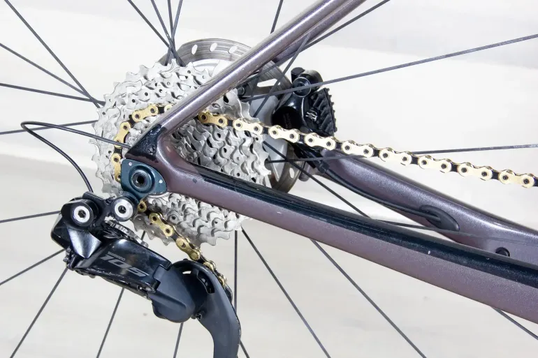 Used Giant Defy Advanced 1 2023 Road & Gravel, Light Gray — image 5 of 15