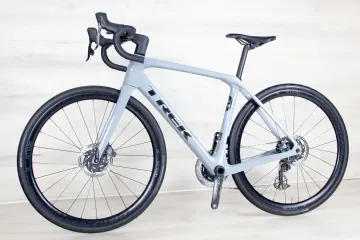 Used Trek Domane SL 7 2023 Road & Gravel, Light Gray — image 10 of 15