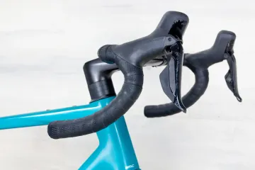 Used BMC Roadmachine 01 TWO 2024 Road & Gravel, Blue — image 7 of 19