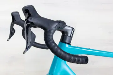 Used BMC Roadmachine 01 TWO 2024 Road & Gravel, Blue — image 15 of 19