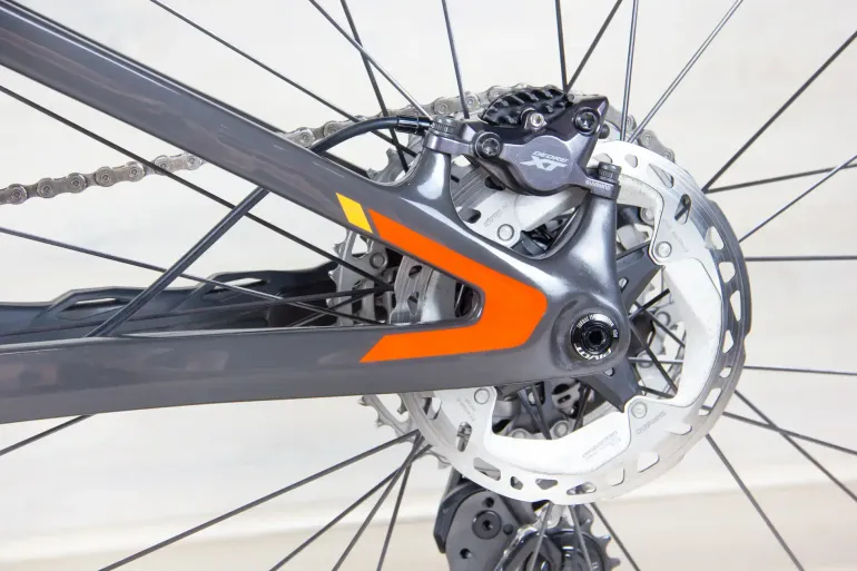 Used Pivot Mach 4 SL 2023 Mountainbike, Light Gray — image 14 of 18