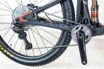 Used Pivot Mach 4 SL 2023 Mountainbike, Light Gray — image 3 of 18