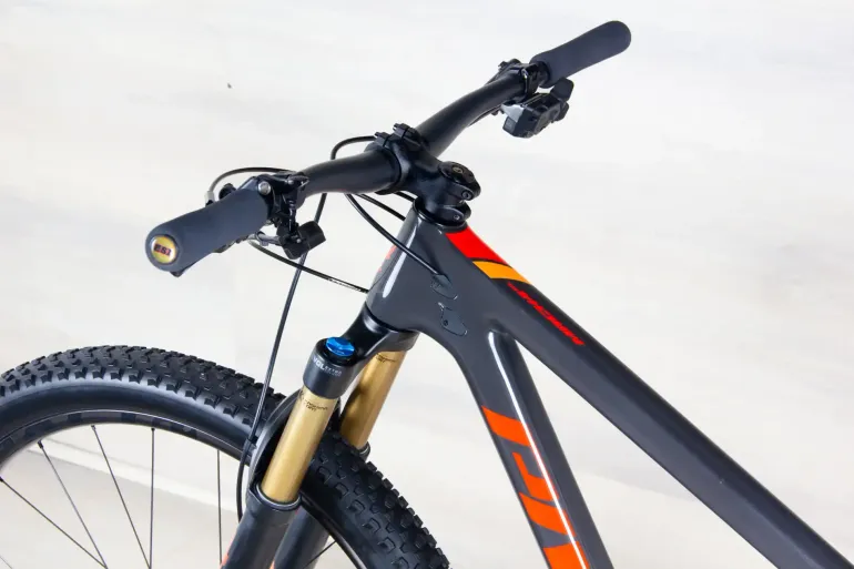 Used Pivot Mach 4 SL 2023 Mountainbike, Light Gray — image 18 of 18