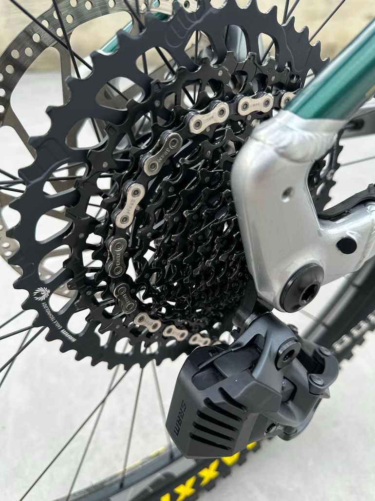 Used Mondraker LEVEL XR 2023 2023 Mountainbike, Green — image 13 of 37