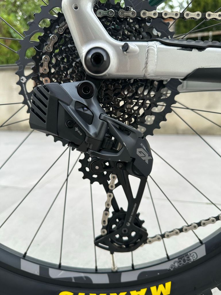 Used Mondraker LEVEL XR 2023 2023 Mountainbike, Green — image 14 of 37