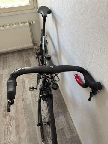 Used Pinarello F10 Shimano Ultegra 2019 Road & Gravel, Black — image 8 of 16