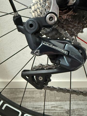 Used Pinarello F10 Shimano Ultegra 2019 Road & Gravel, Black — image 9 of 16