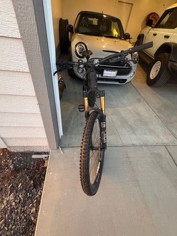 Used Canyon Spectral CF 9 2025 2025 Mountainbike, Black, 29, 27.5 — image 3 of 10