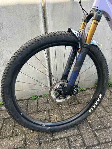 Brugt Orbea OIZ M-PRO 2024 2024 Mountainbike — billede 4 af 4
