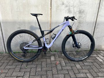 Brugt Orbea OIZ M-PRO 2024 2024 Mountainbike — billede 1 af 4