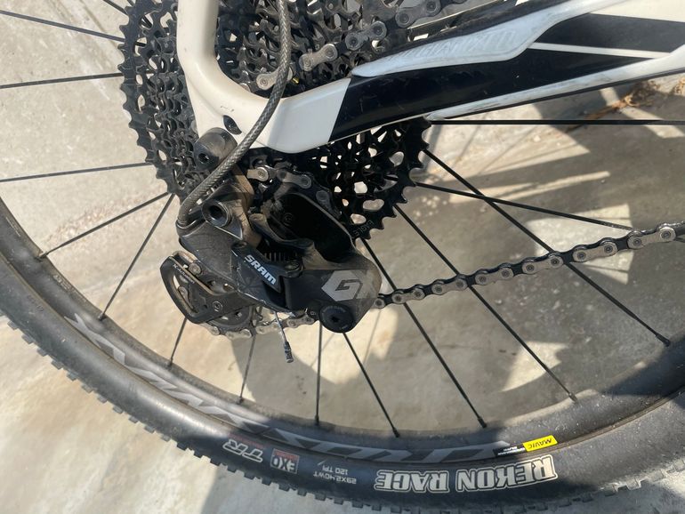 Used Specialized Custom SRAM GX 2015 Mountainbike, White — image 4 of 5