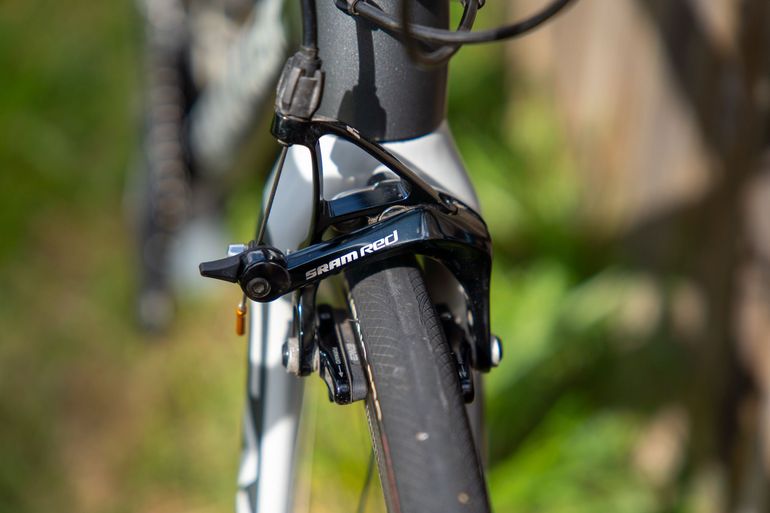 Used Cannondale Caad SRAM Red 2016 Road & Gravel, Light Gray — image 7 of 9
