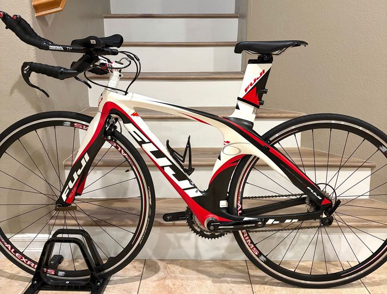 Used Fuji D6- PRO Shimano 105 2013 Road & Gravel, Red — image 2 of 22