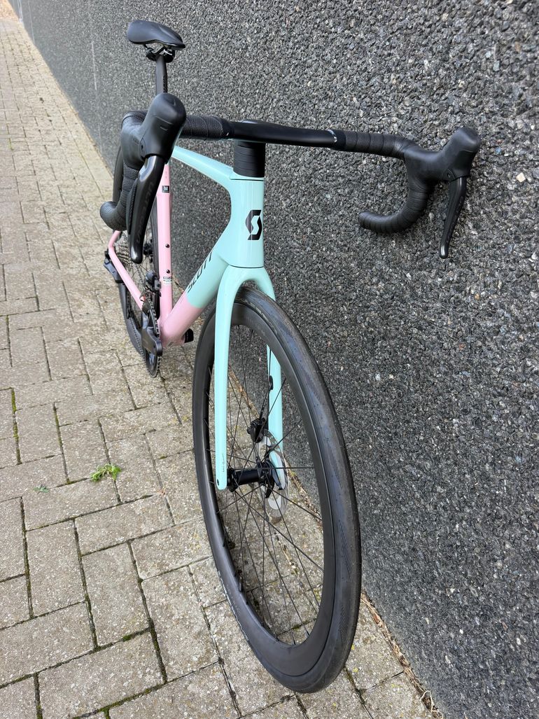 Gebrauchtes Scott Addict RC 10 2026 2026 Road & Gravel, Grün — Bild 3 von 6