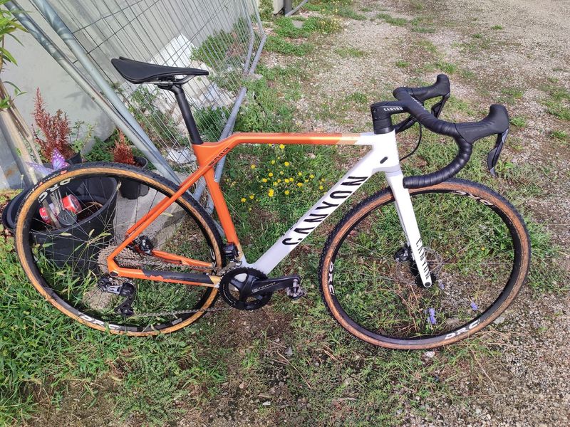 Used Canyon Inflite CF SLX 9 Team 2023 2023 Road & Gravel