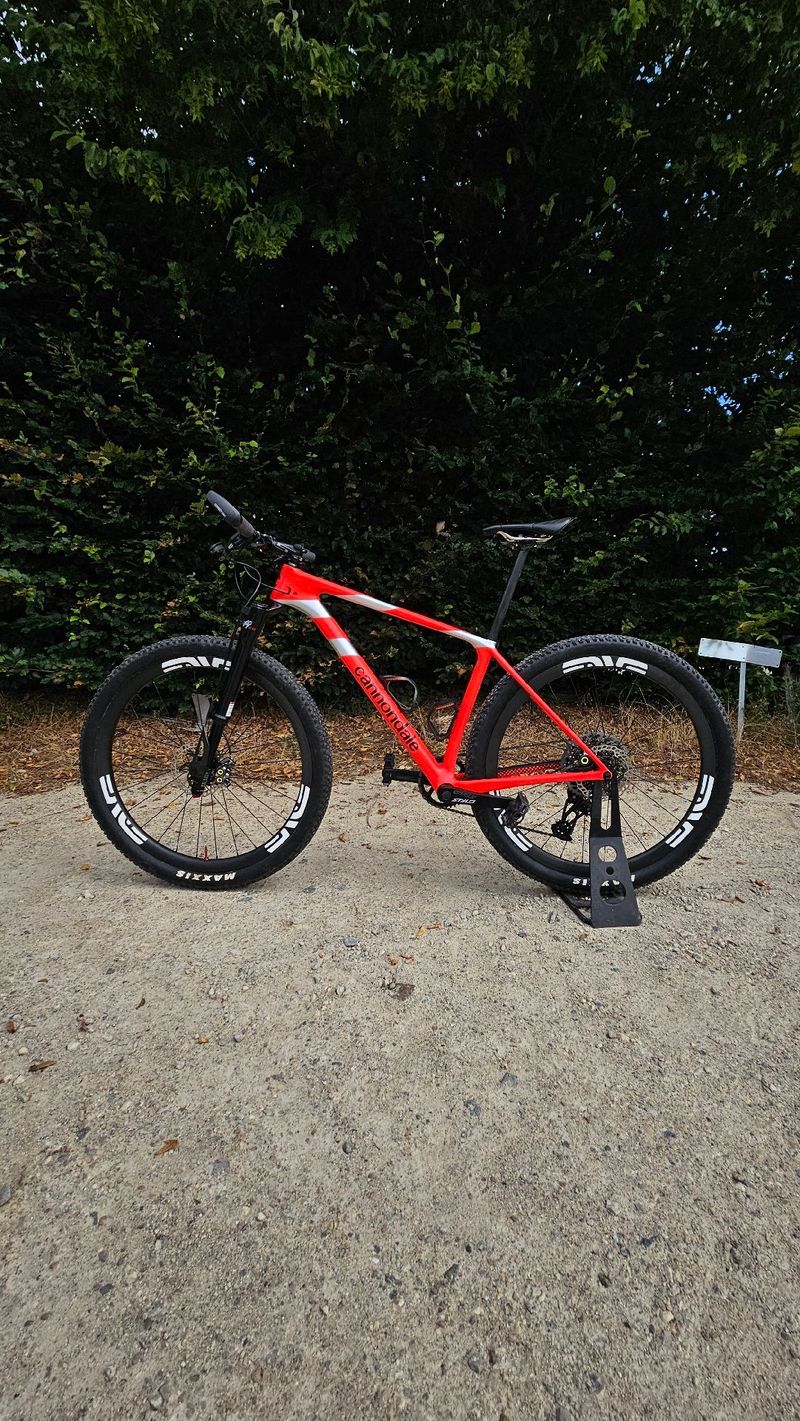 Käytetty Cannondale F-Si Carbon 3 2020 2020 MTB