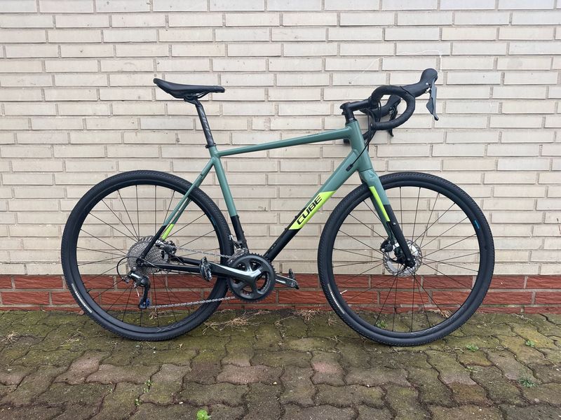 CUBE Nuroad Shimano Tiagra 2020 Road & Gravel usato