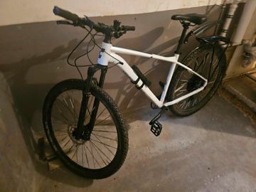 Used CUBE ACID 2022 2022 Mountainbike, White, 27.5, 29 — image 13 of 13