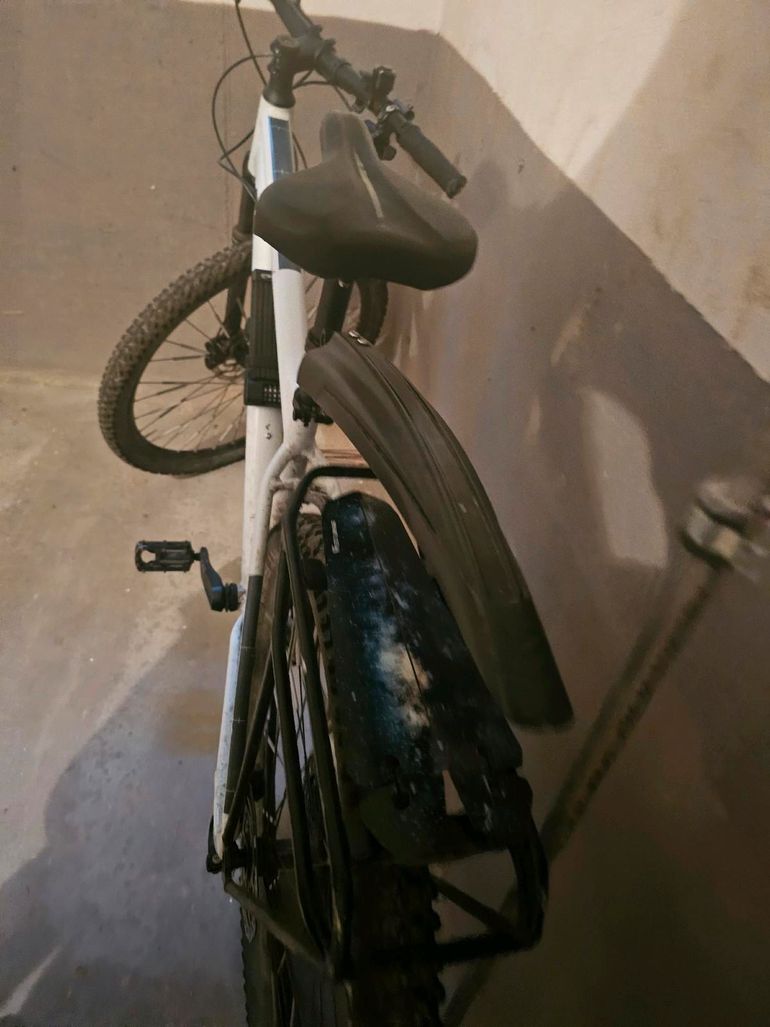 Used CUBE ACID 2022 2022 Mountainbike, White, 27.5, 29 — image 11 of 13
