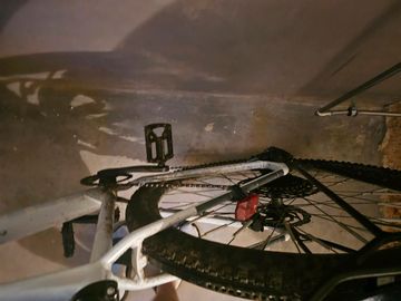 Used CUBE ACID 2022 2022 Mountainbike, White, 27.5, 29 — image 7 of 13