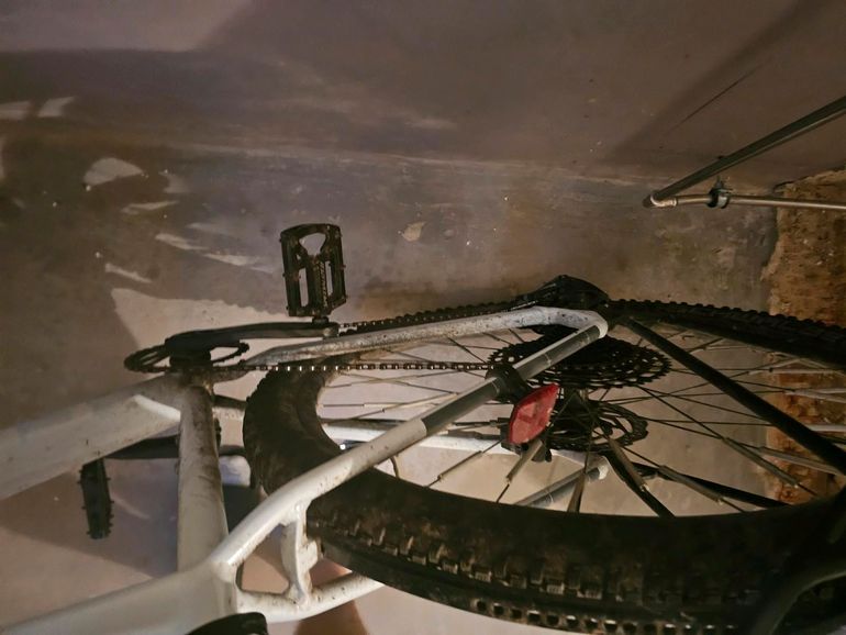 Used CUBE ACID 2022 2022 Mountainbike, White, 27.5, 29 — image 9 of 13