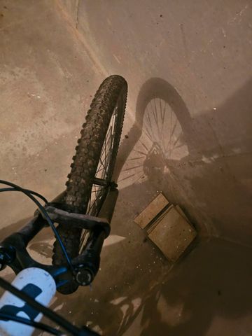 Used CUBE ACID 2022 2022 Mountainbike, White, 27.5, 29 — image 6 of 13